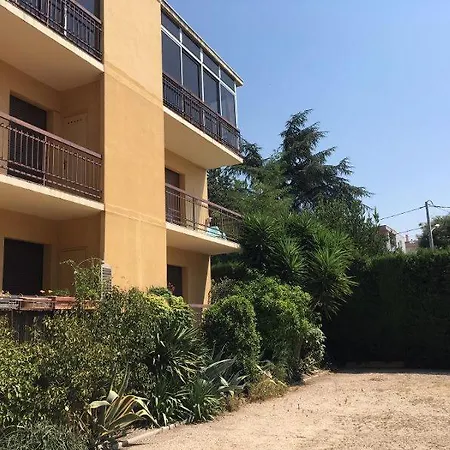 31 Avenue Du Dauphine *